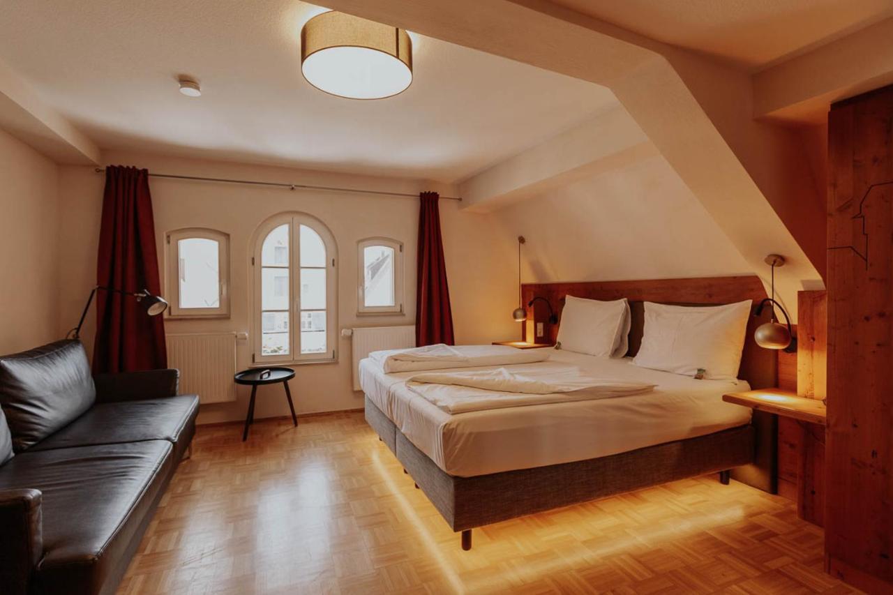 Hotel Gasthaus Zur Sonne Дінкельсбюль Екстер'єр фото